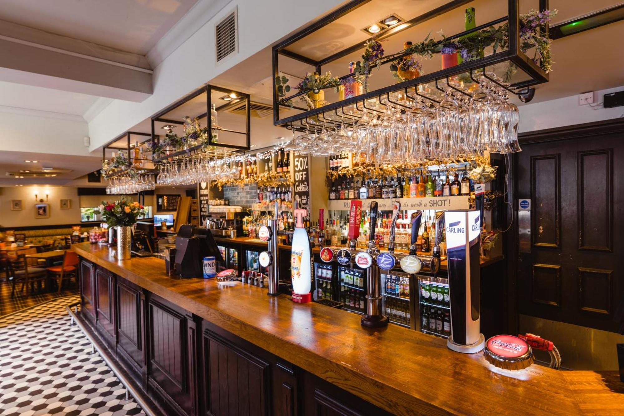 The Abbey Inn 페이즐리 외부 사진