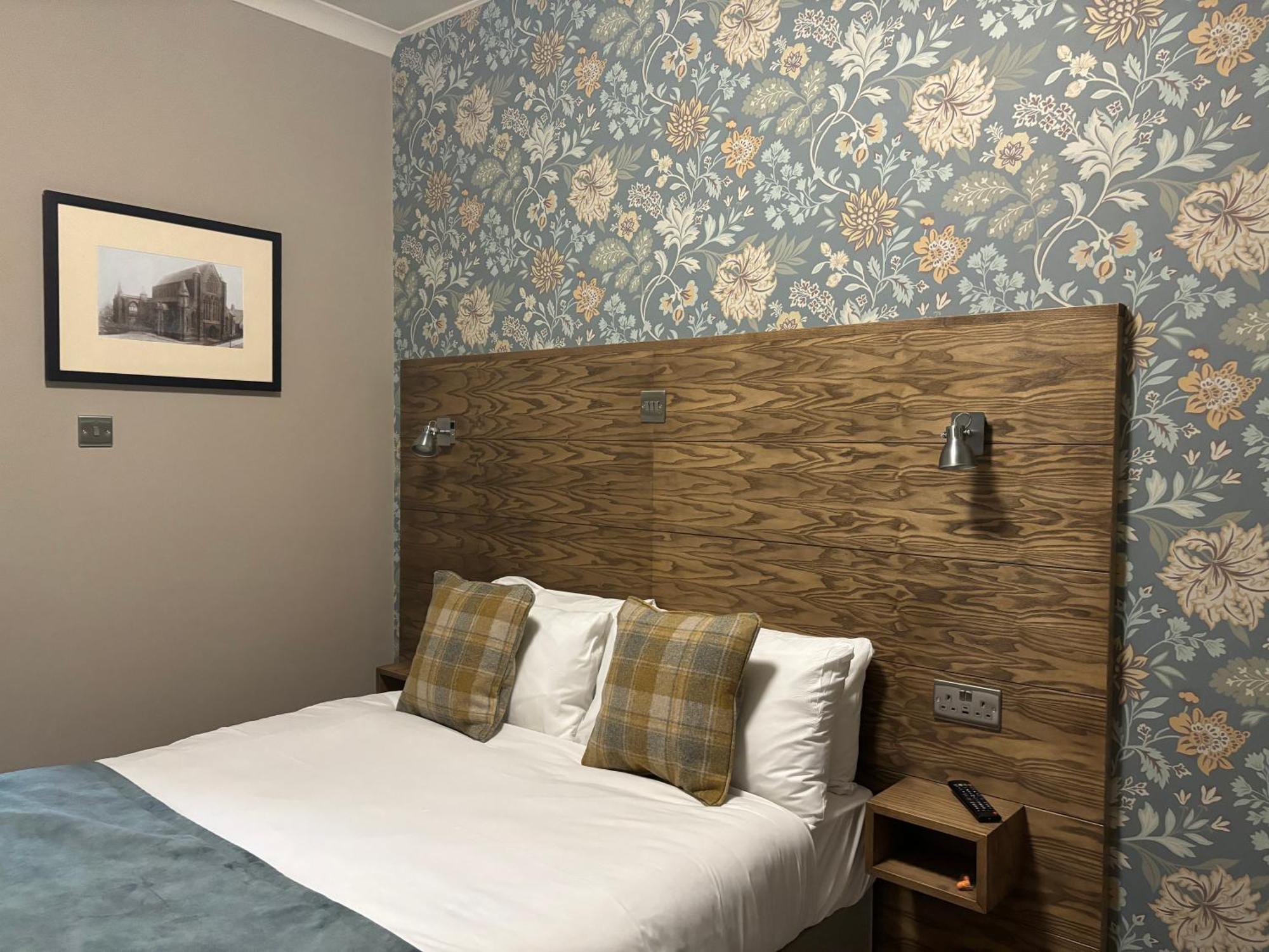 The Abbey Inn 페이즐리 외부 사진